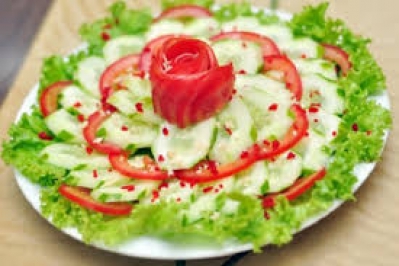 SALAD CÀ CHUA DƯA CHUỘT 55K